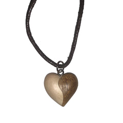 Halsketten Herz aus Holz im 4er Set, Band ca. 40 cm braun