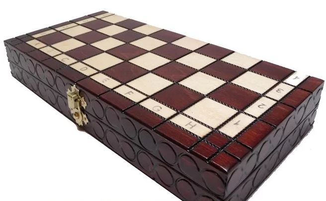 Schach mit Figuren, Nr. 113 aus Holz, Schachspiel 30x30x2,5 cm